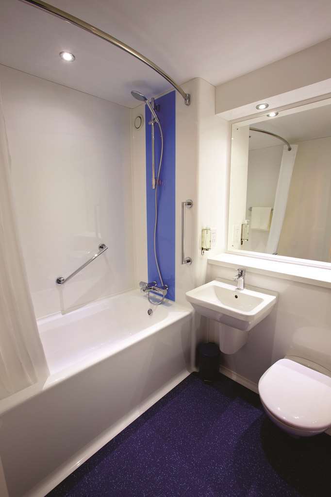 Travelodge Warrington Lowton 客房 照片