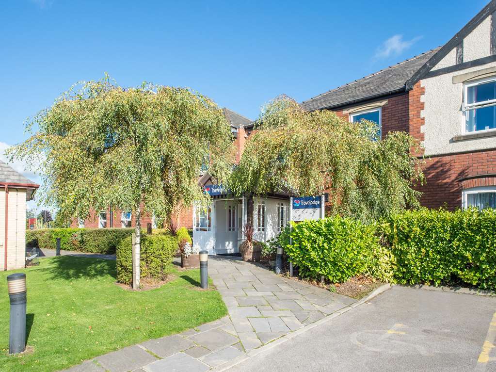 Travelodge Warrington Lowton 外观 照片